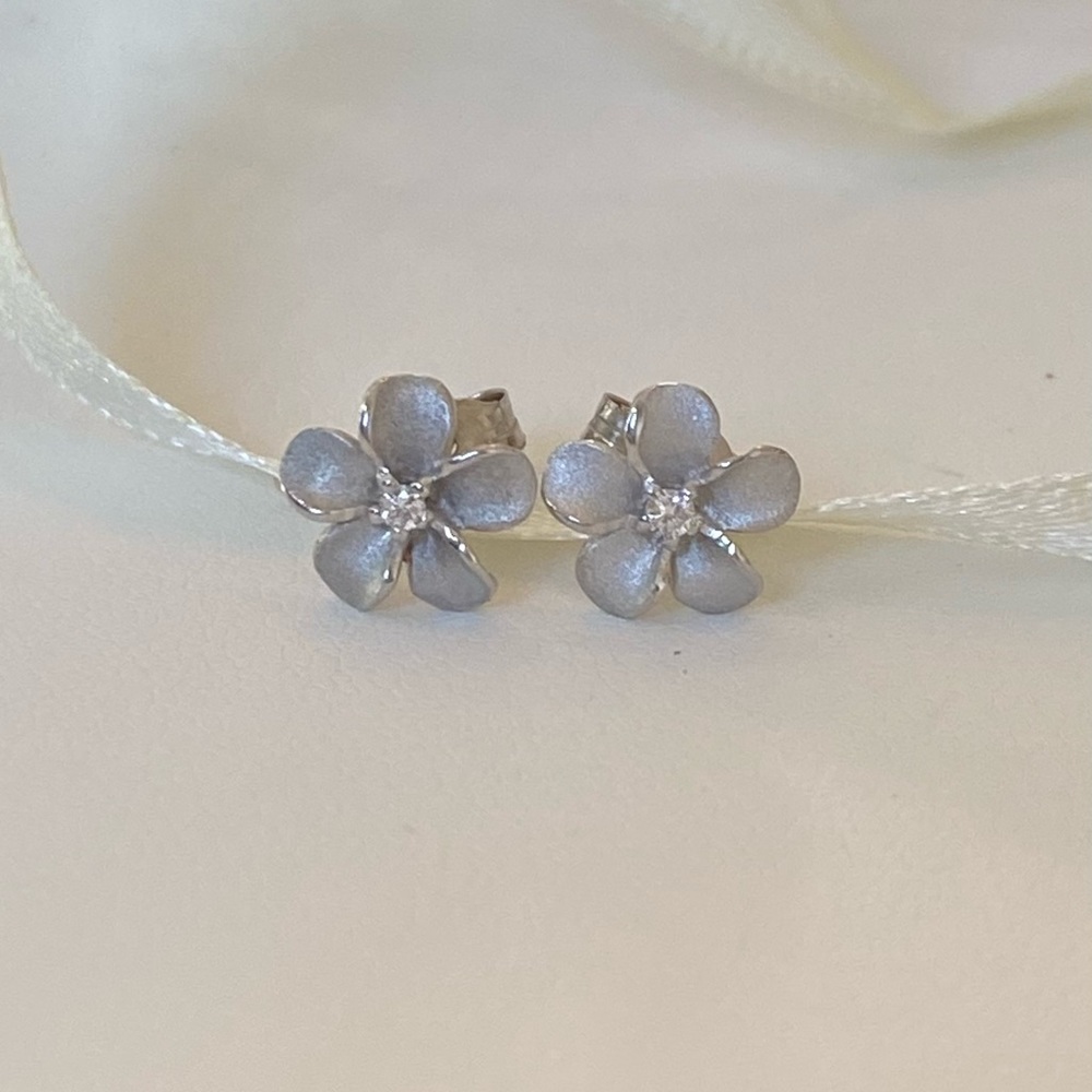 14K Gold & Diamond Studs